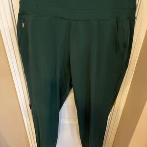 Athleta Venice forest green joggers, like new, size large